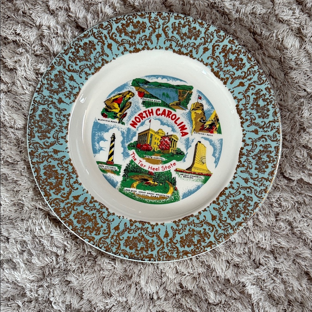 Vintage North Carolina Souvenir Decorative Plate